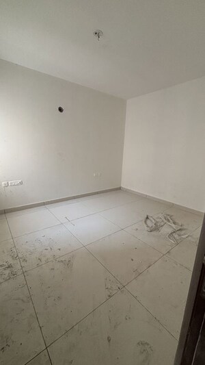 Room in 3 BHK Apartment at Prestige Green Gables, Panathur – for Sale