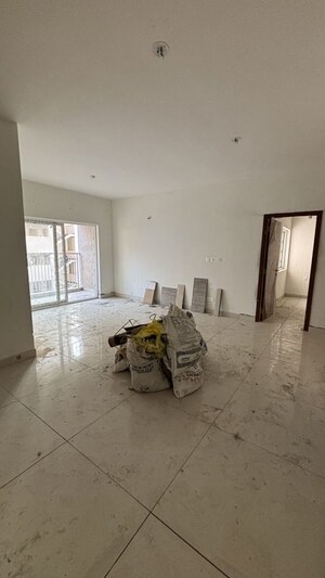 Room in 3 BHK Apartment at Prestige Green Gables, Panathur – for Sale