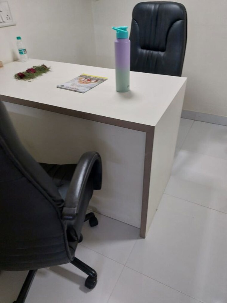 undefined, whispering-palms-shopping-centre Commercial Office Space 150 Sq.Ft. In Kandivali East Mumbai 9725790