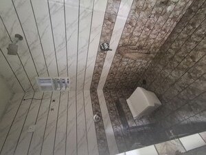 Bathroom in 3 BHK Apartment at Narendra Nagar – for Rent