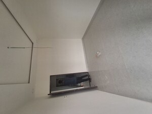 Furnished Amenities in 3 BHK Apartment at Narendra Nagar – for Rent