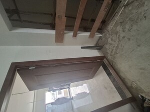 Furnished Amenities in 3 BHK Apartment at Narendra Nagar – for Rent