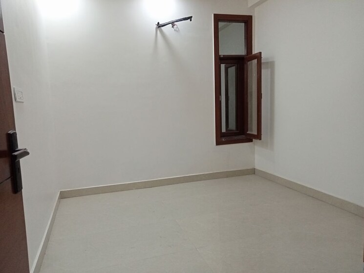 Room, mahavir enclave 1 3 Bedroom 900 Sq.Ft. Builder Floor In Mahavir Enclave 1 Delhi 9725881