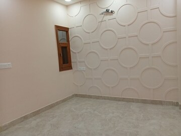 Room in 3 BHK Builder Floor at Mahavir Enclave 1 – for Rent