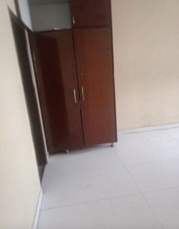 Room in 2 BHK Villa at Jankipuram – for Rent