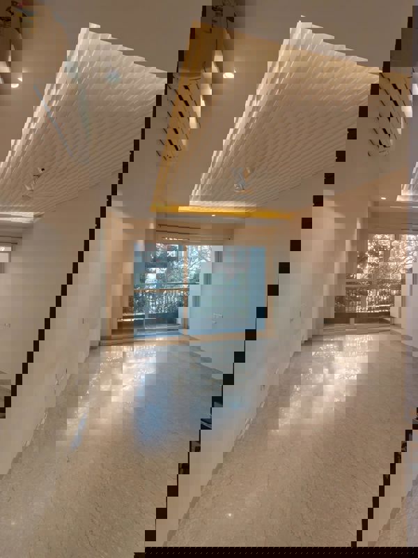 4 BHK + Servant Room Builder Floor For Rent in Defence Colony