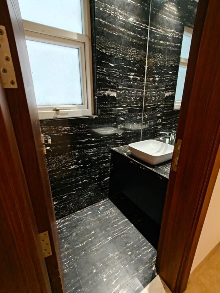 Balcony, defence colony 4 Bedroom 2925 Sq.Ft. Builder Floor In Defence Colony Delhi 9725896