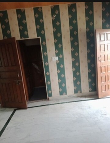 Balcony in 2 BHK Villa at Aliganj – for Rent