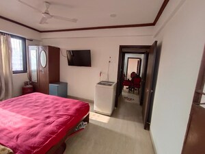2 BHK Apartment For Rent in Colaba