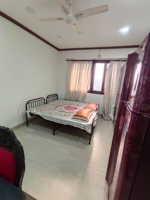 Bedroom in 2 BHK Apartment at Colaba – for Rent