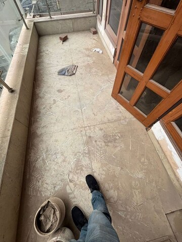 Balcony in 2 BHK Builder Floor at Sector 47 – for Rent