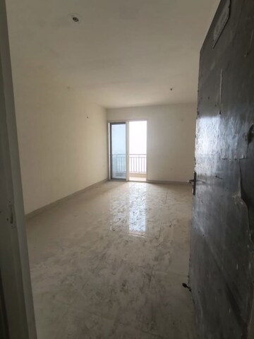 Room in 2 BHK Apartment at Signature Global The Millennia, Sector 37d – for Sale