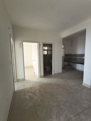 Room in 2 BHK Apartment at Signature Global The Millennia, Sector 37d – for Sale