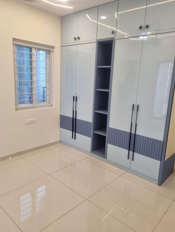 Room in 3 BHK Apartment at Rajapushpa Provincia, Narsingi – for Rent