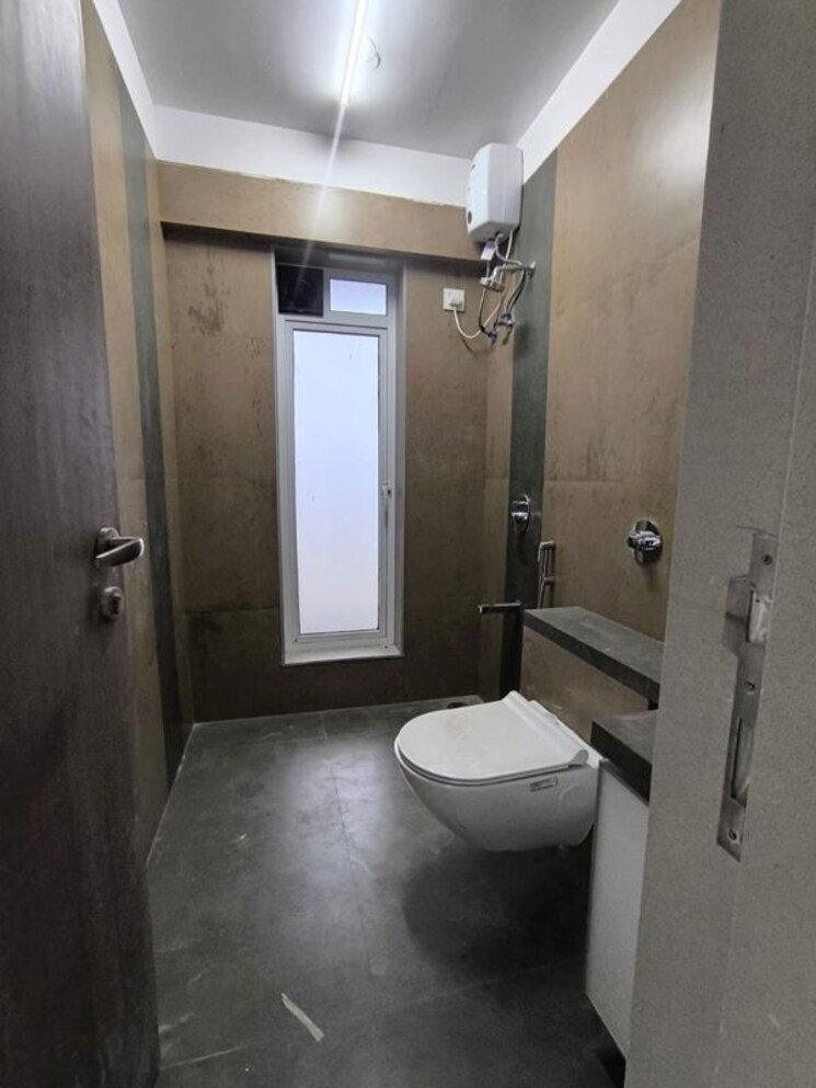 Bathroom, ekta-tripolis 2 Bedroom 775 Sq.Ft. Apartment In Goregaon West Mumbai 9726004