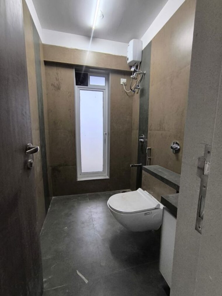 Bathroom, ekta-tripolis 2 Bedroom 775 Sq.Ft. Apartment In Goregaon West Mumbai 9726004