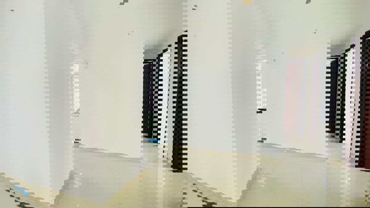 2 BHK + Extra Room Apartment For Sale in Omaxe The Resort