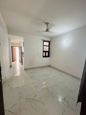 1 BHK Builder Floor For Rent in Saket