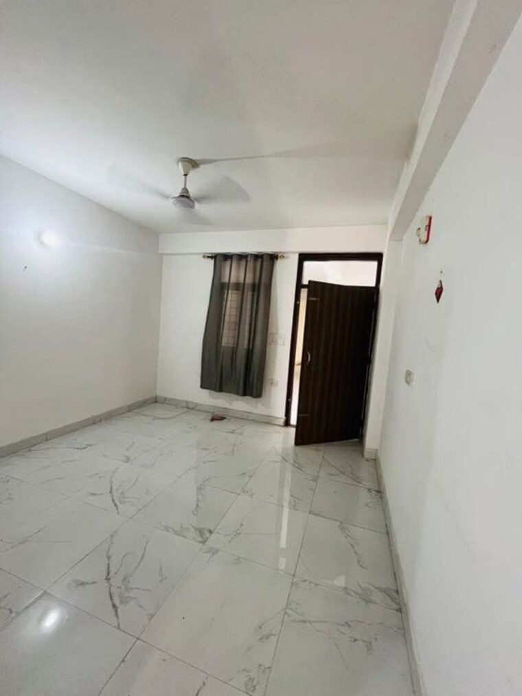 Room, saket 1 Bedroom 500 Sq.Ft. Builder Floor In Saket Delhi 9726019