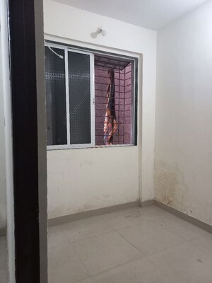 Room in 1 BHK Apartment at Seawoods Sector 48 – for Sale