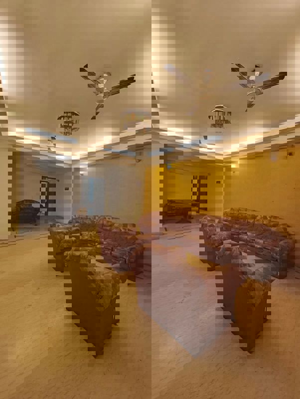 2 BHK Builder Floor For Rent in Saket