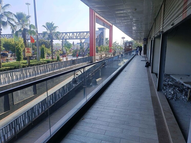 Balcony, gaur-city-4th-avenue Commercial Office Space 270 Sq.Ft. In Sector 4 Greater Noida Greater Noida 9726013