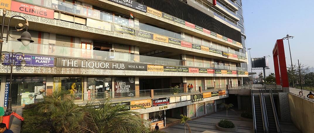 Office Space For Rent in Gaur City 4th Avenue