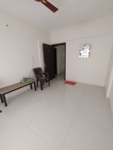 Room in 2 BHK Apartment at Welwoath Tinseltown, Bavdhan – for Rent