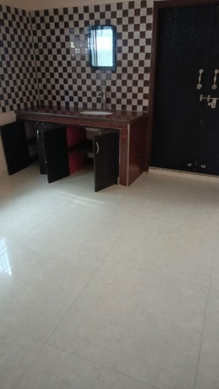 Floor Plan, main road Commercial Office Space 1400 Sq.Ft. In Main Road Ranchi 9726037