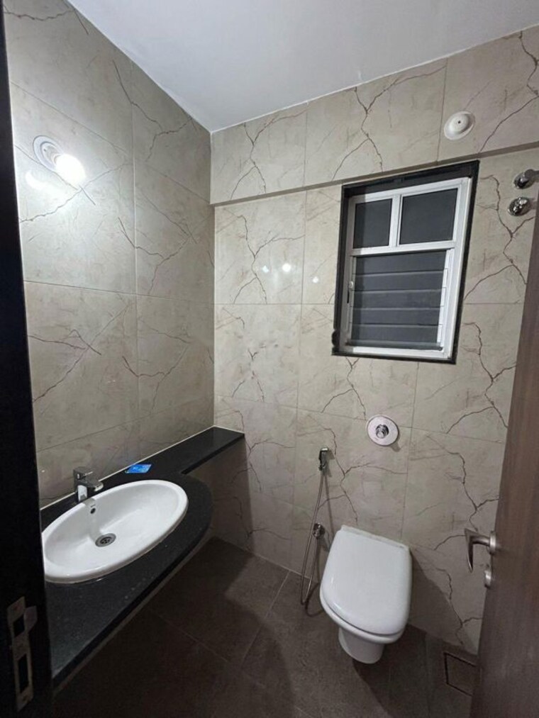 Bathroom, yashwin-orizzonte 2 Bedroom 988 Sq.Ft. Apartment In Kharadi Pune 9725960