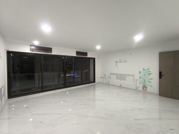 Room in 3 BHK Apartment at Pal – for Sale