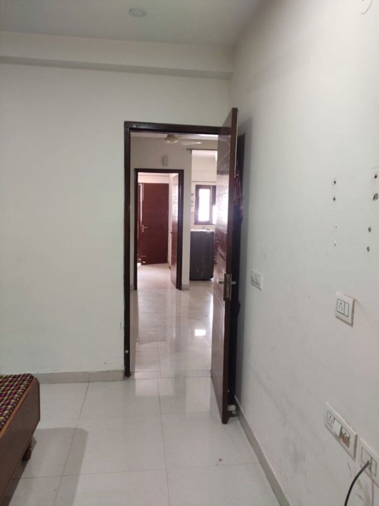 Room, pir machalla 3 Bedroom 1250 Sq.Ft. Builder Floor In Pir Machalla Zirakpur 9726061
