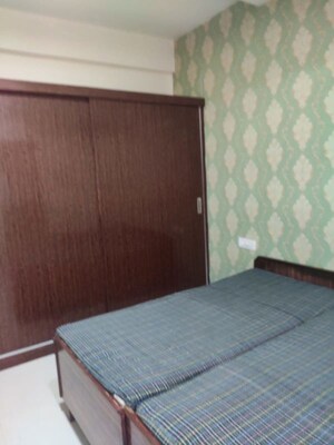 Room in 3 BHK Builder Floor at Pir Machalla – for Rent