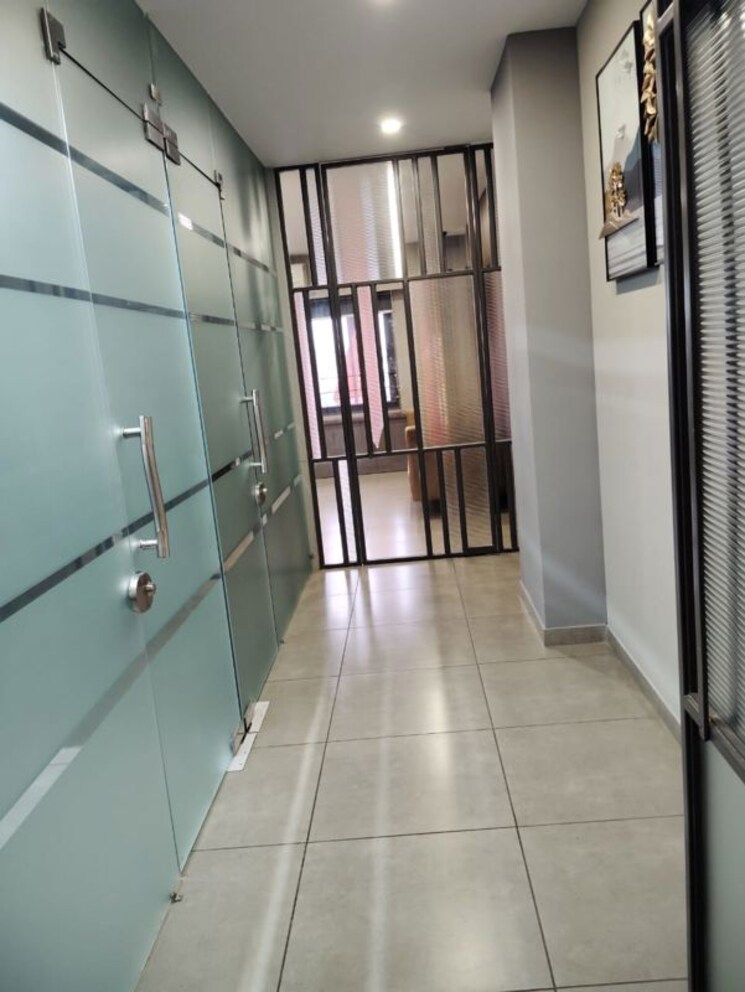 Balcony, navrangpura Commercial Office Space 1170 Sq.Ft. In Navrangpura Ahmedabad 9726071