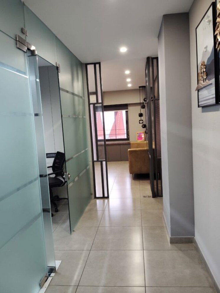 undefined, navrangpura Commercial Office Space 1170 Sq.Ft. In Navrangpura Ahmedabad 9726071