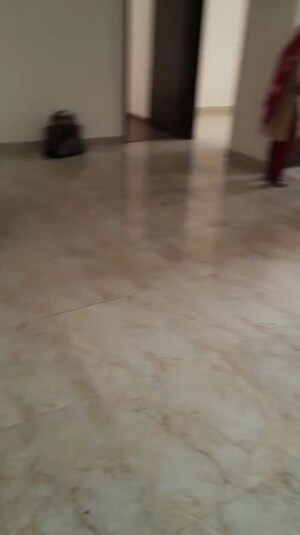 Room in 2.5 BHK Apartment at Amrapali Leisure Park, Amrapali Leisure Valley – for Sale