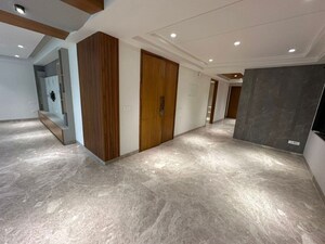 Bedroom in 4 BHK Builder Floor at Sector 55 – for Rent