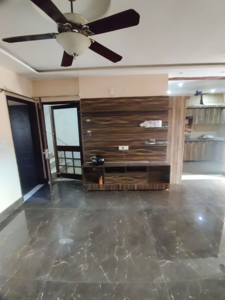 Room, sahastradhara road 3 Bedroom 2800 Sq.Ft. Penthouse In Sahastradhara Road Dehradun 9726089
