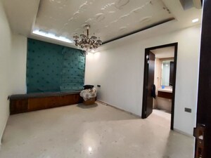 Room in 4 BHK Apartment at Hiranandani Brookhill, Ghodbunder Road – for Sale