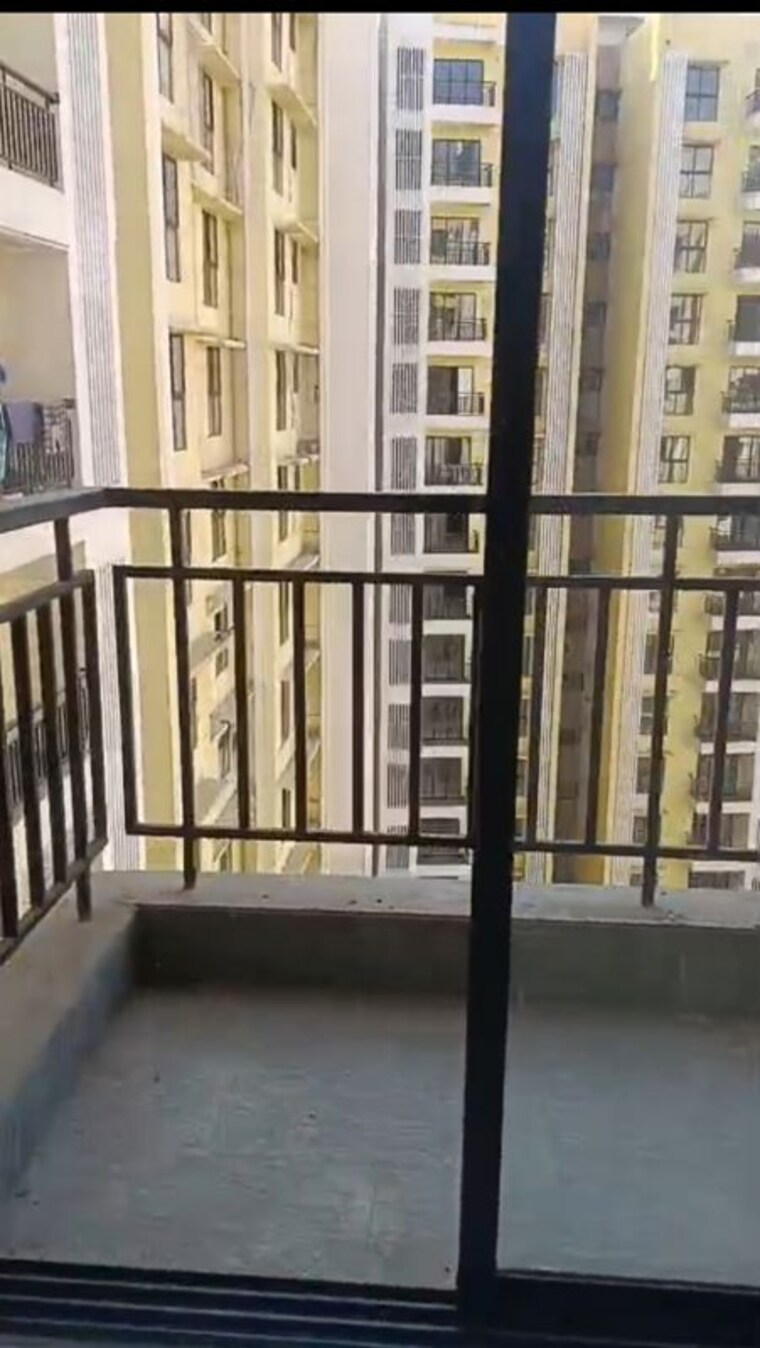 Balcony, runwal-gardens 1.5 Bedroom 535 Sq.Ft. Apartment In Dombivli East Thane 9726103