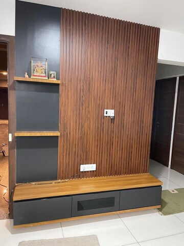 Room in 3 BHK Apartment at Adalaj – for Rent