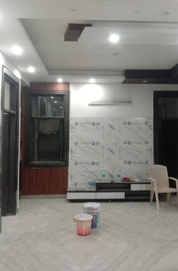 Living Room in 3 BHK Builder Floor at Kavi Nagar Block B – for Sale