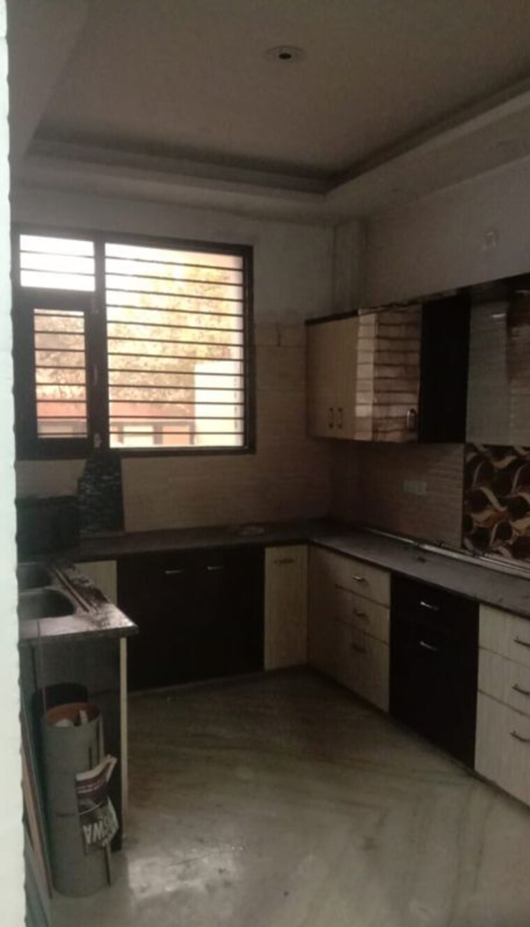Kitchen, kavi nagar block b 3 Bedroom 200 Sq.Yd. Builder Floor In Kavi Nagar Block B Ghaziabad 9726149