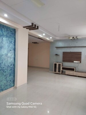 Room in 3 BHK Apartment at Magnuam Opus , Gachibowli – for Rent