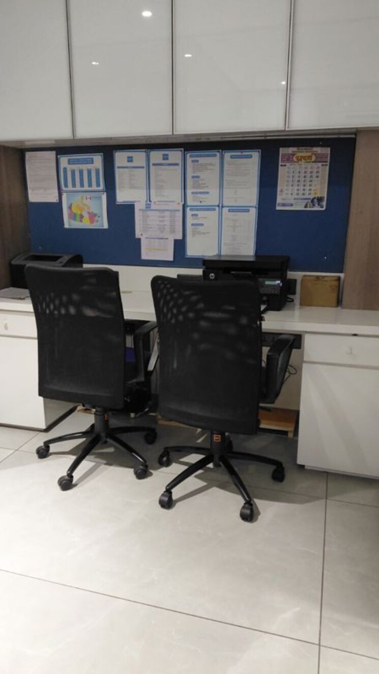 Team Area, thaltej Commercial Office Space 1550 Sq.Ft. In Thaltej Ahmedabad 9726162