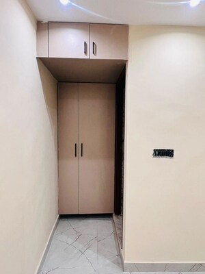 Furnished Amenities in 2 BHK Builder Floor at Bhola Nath Nagar – for Rent