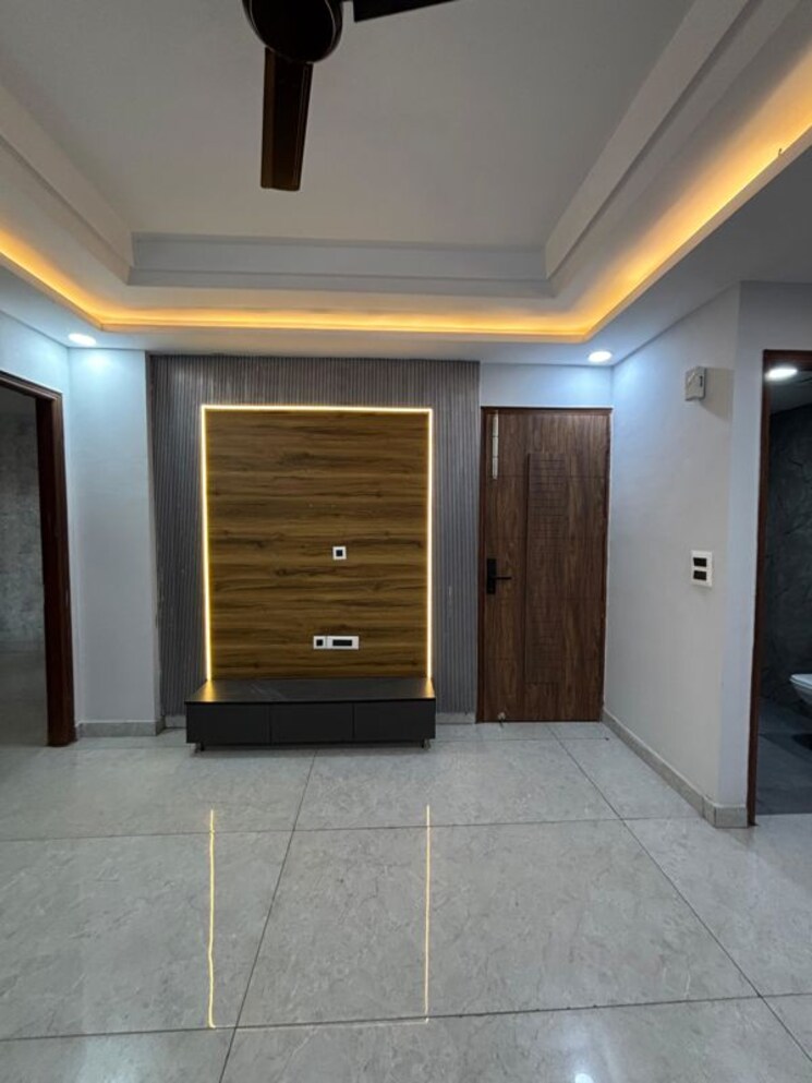 Room, rps-palm-drive 3 Bedroom 125 Sq.Yd. Builder Floor In Sector 88 Faridabad 9726192