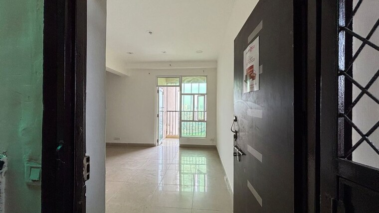 Room, gaur-city-5th-avenue 2.5 Bedroom 1175 Sq.Ft. Apartment In Sector 4 Greater Noida Greater Noida 9726208