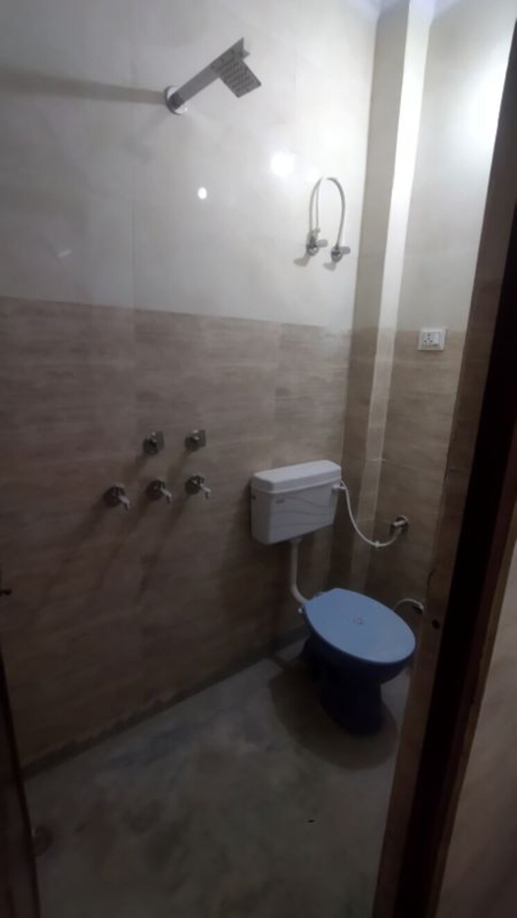 Other, rohini sector 24 1 Bedroom 360 Sq.Ft. Builder Floor In Rohini Sector 24 Delhi 9726210