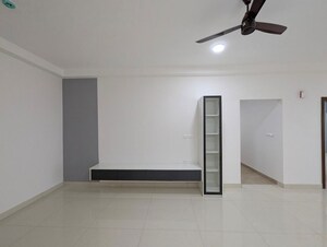 Room in 3.5 BHK Apartment at Prestige Tranquil, Kokapet – for Rent
